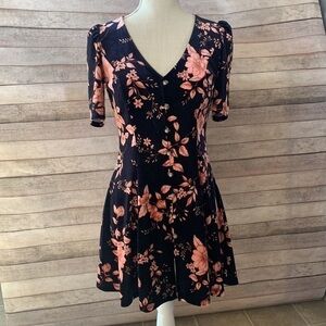 Forever 21 Contemporary Junior V-Neck Button up velvet dress. Size S NWOT